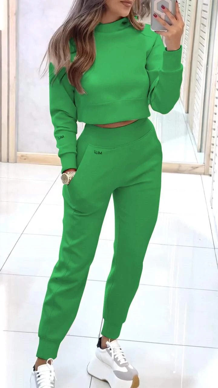 Fashionable Women’s Sportswear Set – Stand Collar Pullover & Slim Fit Pants with Pockets hanyelevate