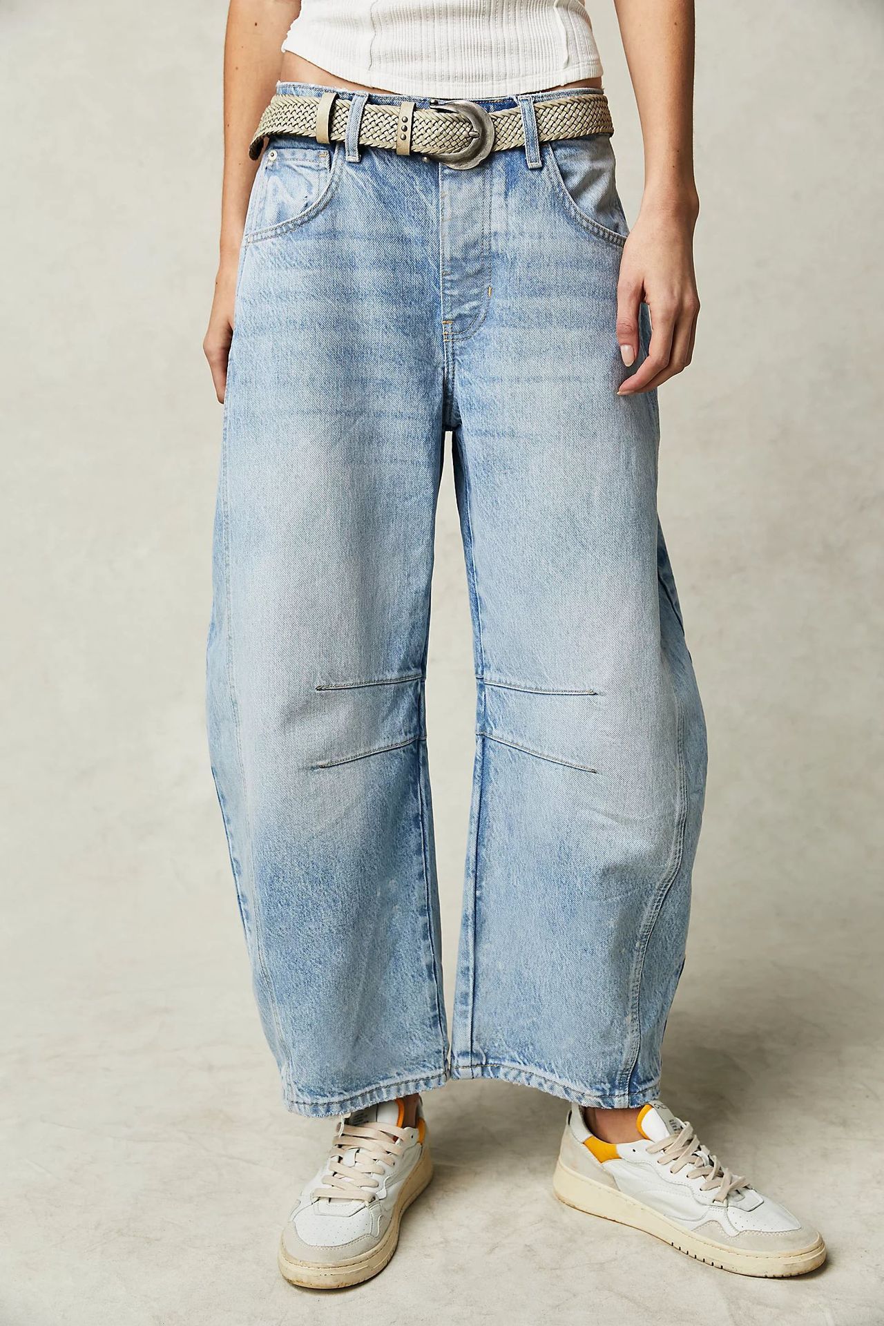 High Stretch Mid-Rise Barrel Jeans Fashion Wide Leg Shape Women Casual Baggy Mid Waist Denim Jeans hanyelevate