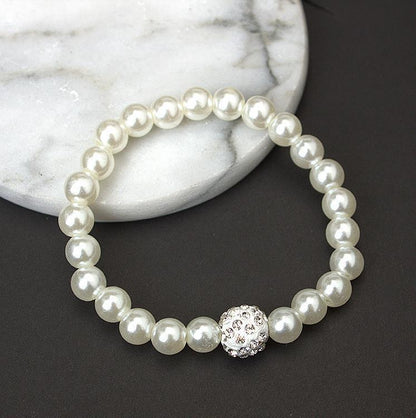 Pearl necklace hanyelevate